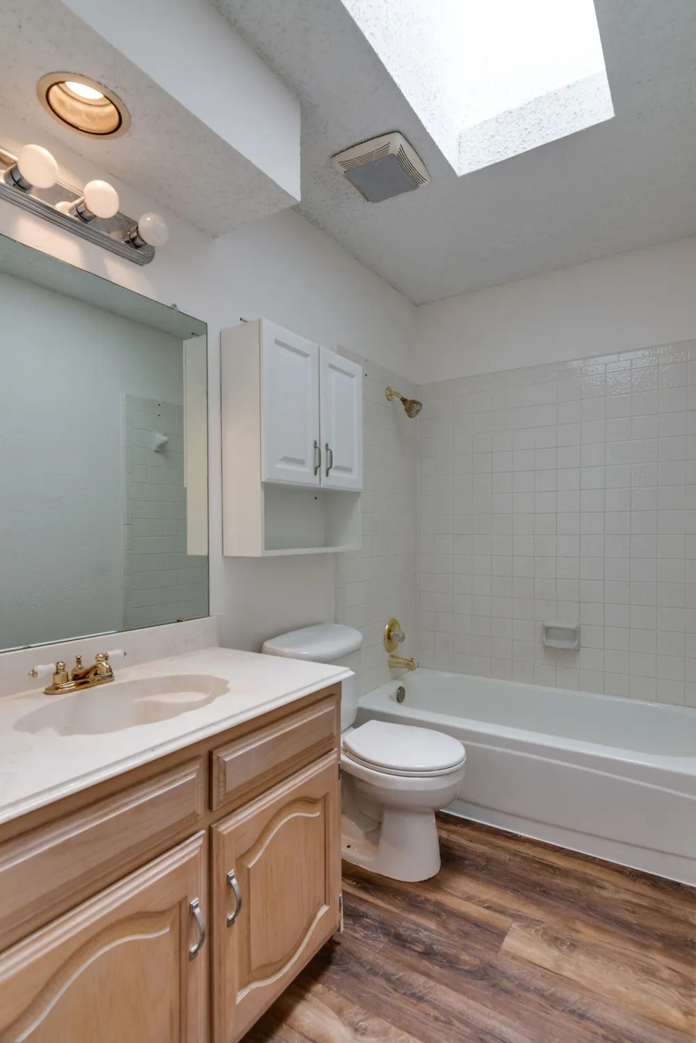 319 Kessler Drive Euless, TX 76039