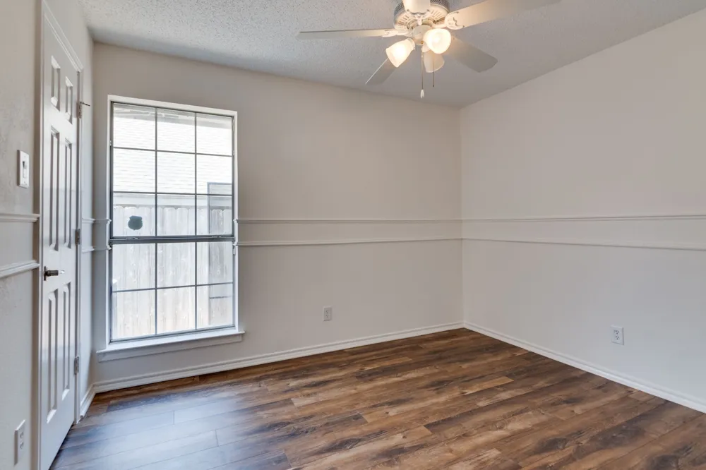 319 Kessler Drive Euless, TX 76039