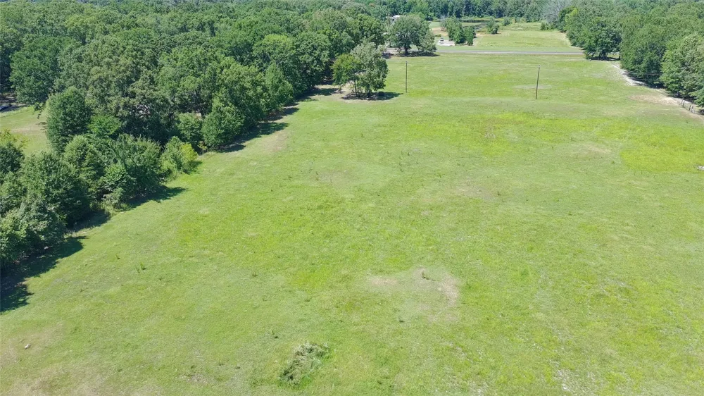 2406 E FM 71 Mt Pleasant, TX 75455