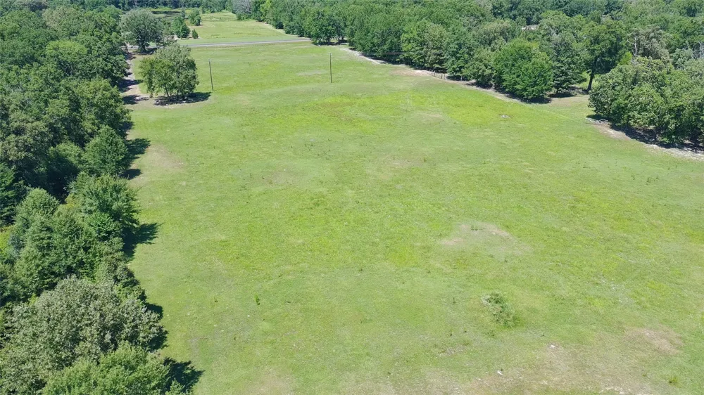 2406 E FM 71 Mt Pleasant, TX 75455