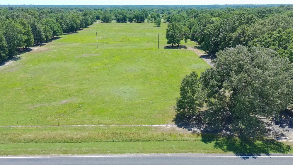 2406 E FM 71 Mt Pleasant, TX 75455