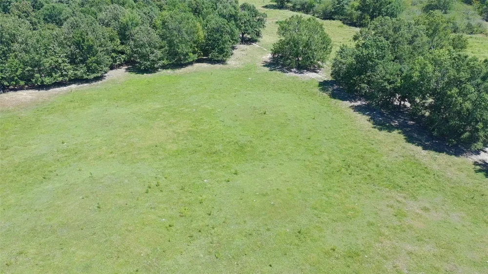 2406 E FM 71 Mt Pleasant, TX 75455