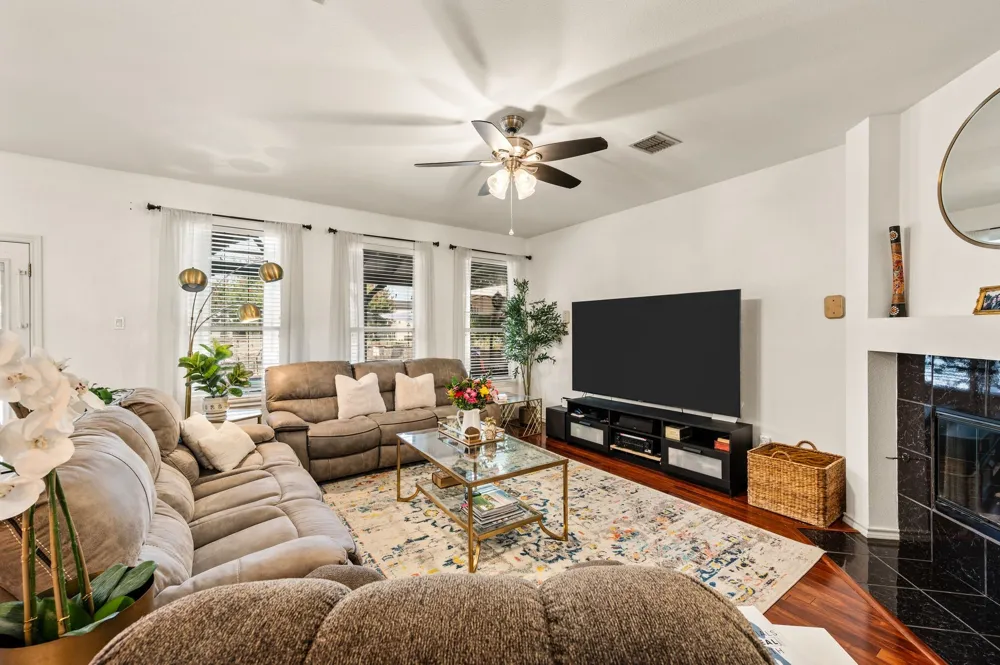 1100 Indian Trail Court Roanoke, TX 76262