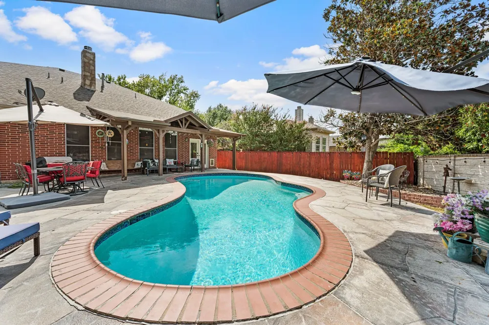 1100 Indian Trail Court Roanoke, TX 76262
