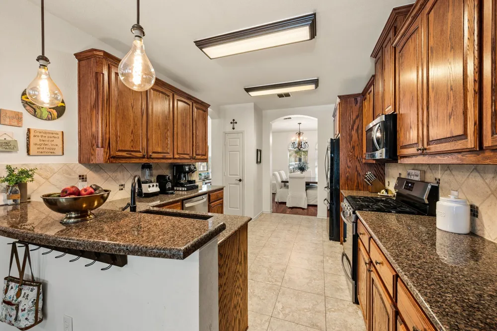 1100 Indian Trail Court Roanoke, TX 76262