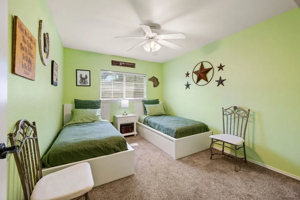1100 Indian Trail Court Roanoke, TX 76262