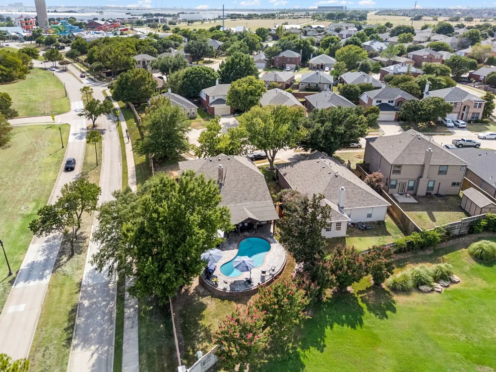 1100 Indian Trail Court Roanoke, TX 76262