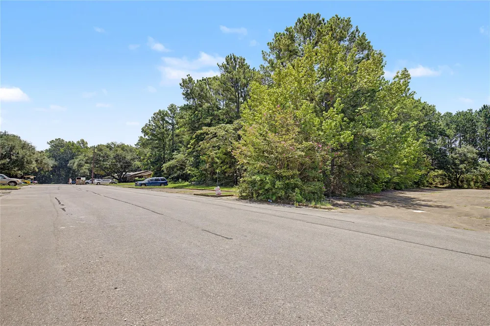 Lake Road Huntsville, TX 77340