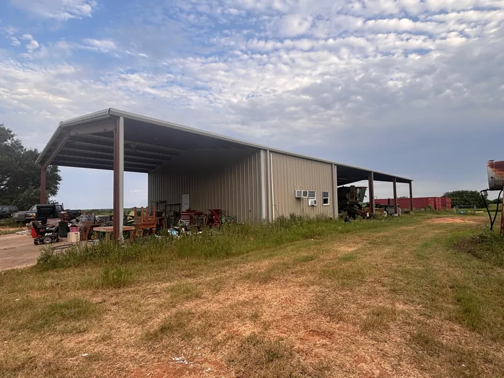 3295 Fm 949 Cat Spring, TX 78933