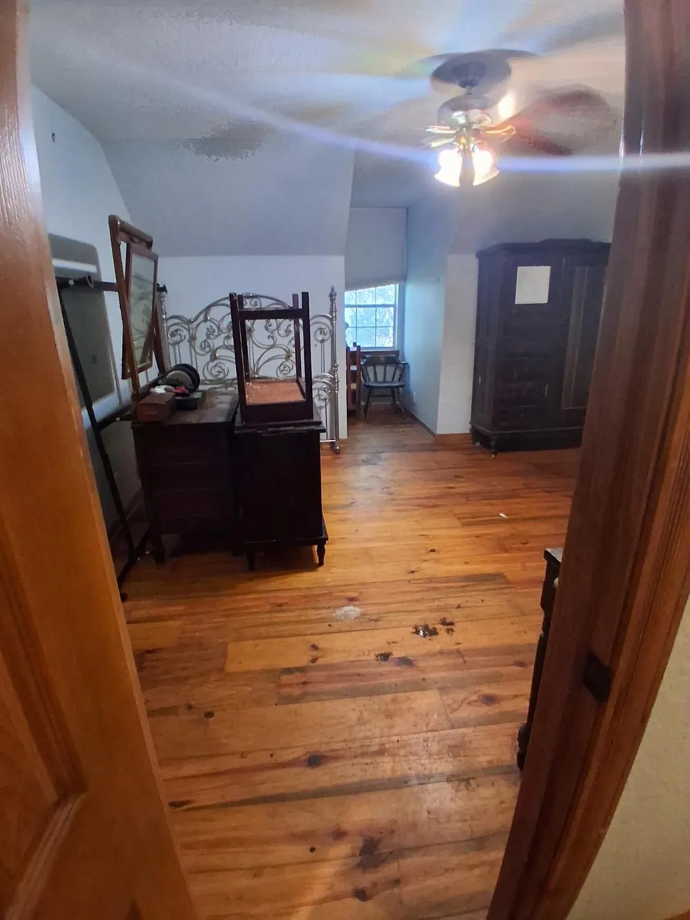 3295 Fm 949 Cat Spring, TX 78933