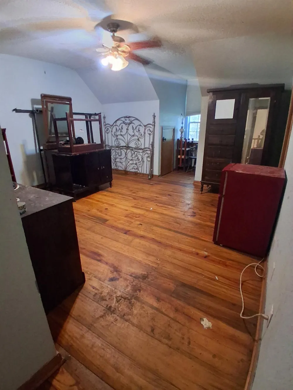3295 Fm 949 Cat Spring, TX 78933
