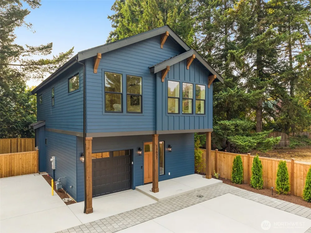 13637 103rd Avenue NE Kirkland, WA 98034