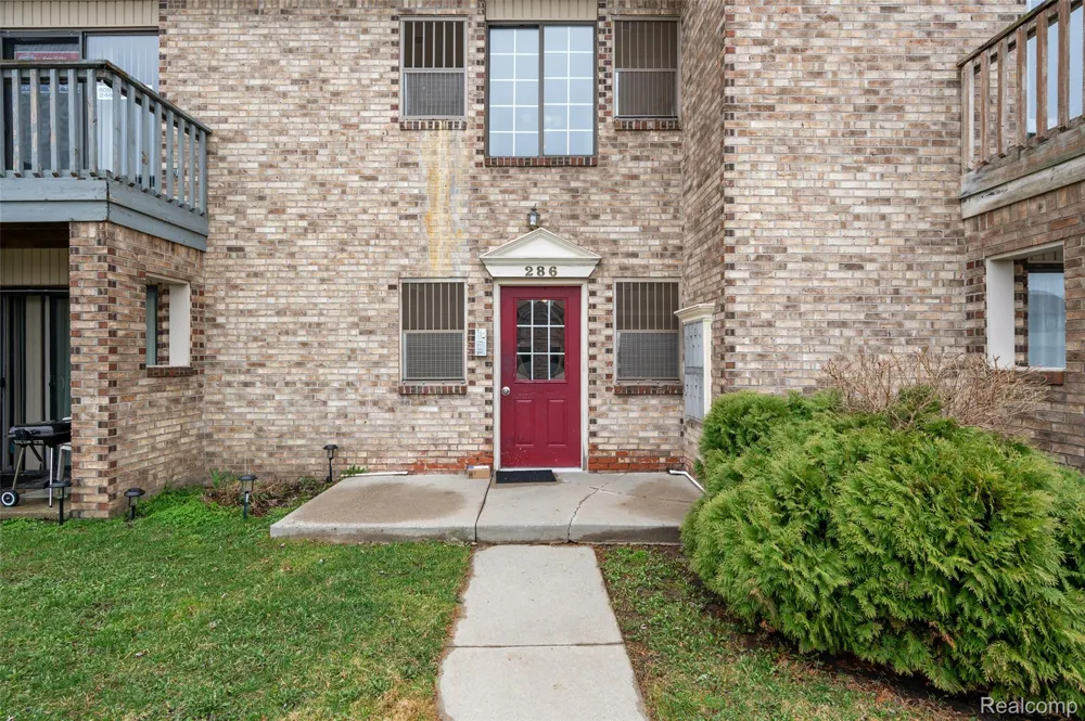 286 E 13 Mile Road Madison Heights City, MI 48071