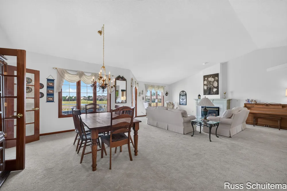 1682 W Harbour Towne Circle Muskegon City, MI 49441