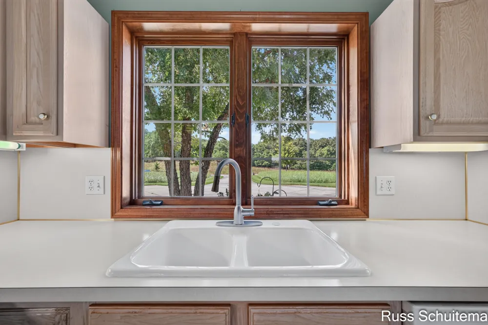 1682 W Harbour Towne Circle Muskegon City, MI 49441