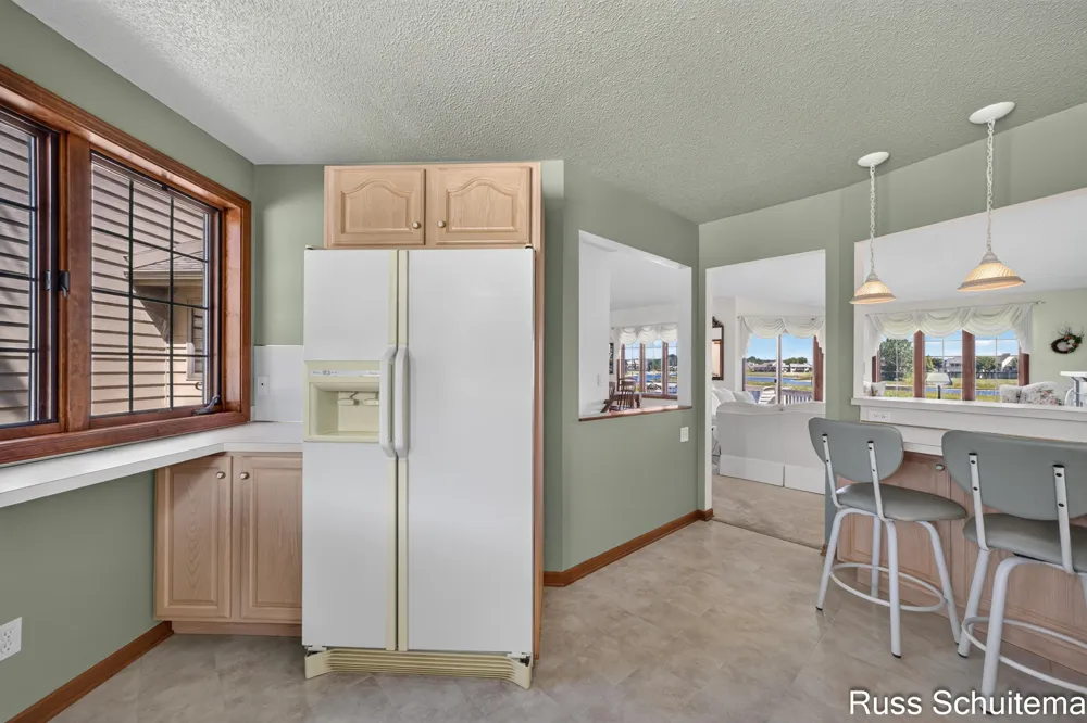 1682 W Harbour Towne Circle Muskegon City, MI 49441