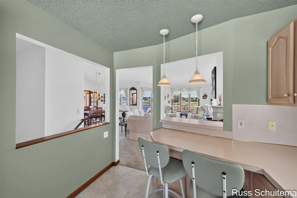 1682 W Harbour Towne Circle Muskegon City, MI 49441