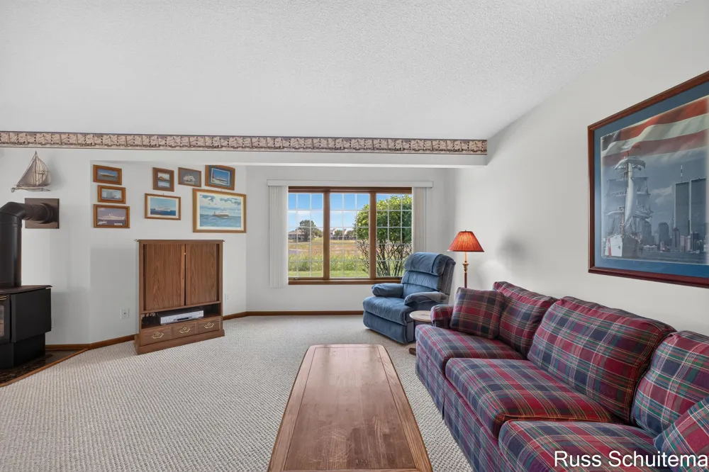 1682 W Harbour Towne Circle Muskegon City, MI 49441