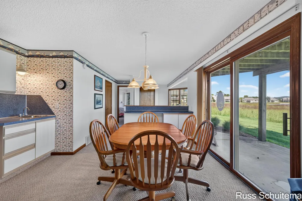 1682 W Harbour Towne Circle Muskegon City, MI 49441