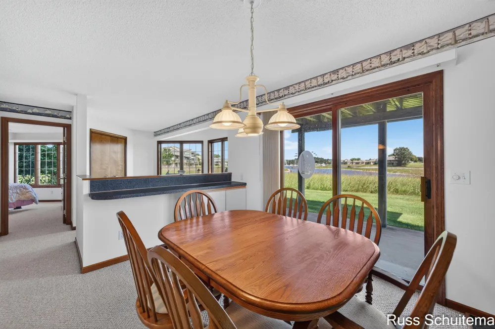 1682 W Harbour Towne Circle Muskegon City, MI 49441