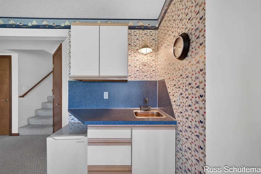 1682 W Harbour Towne Circle Muskegon City, MI 49441