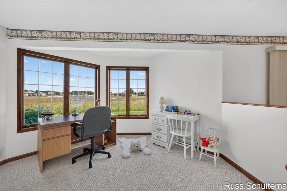 1682 W Harbour Towne Circle Muskegon City, MI 49441