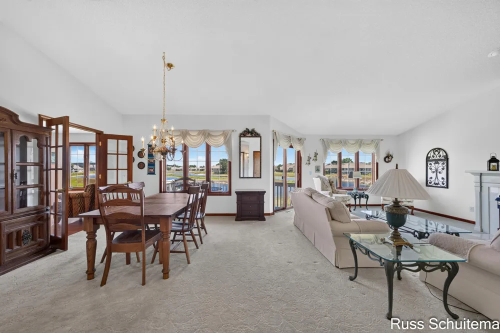 1682 W Harbour Towne Circle Muskegon City, MI 49441