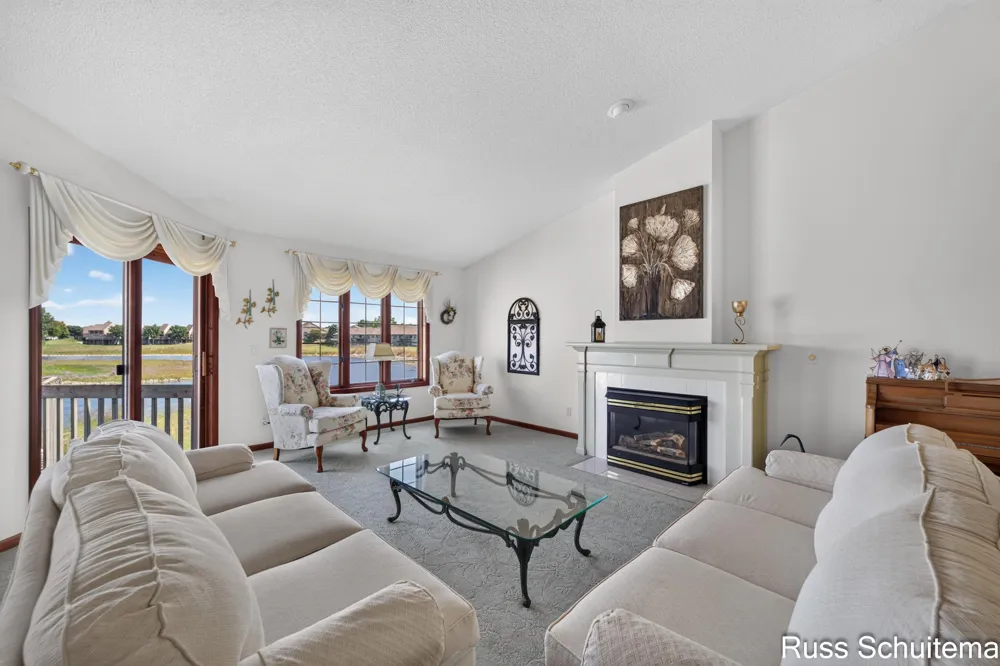 1682 W Harbour Towne Circle Muskegon City, MI 49441