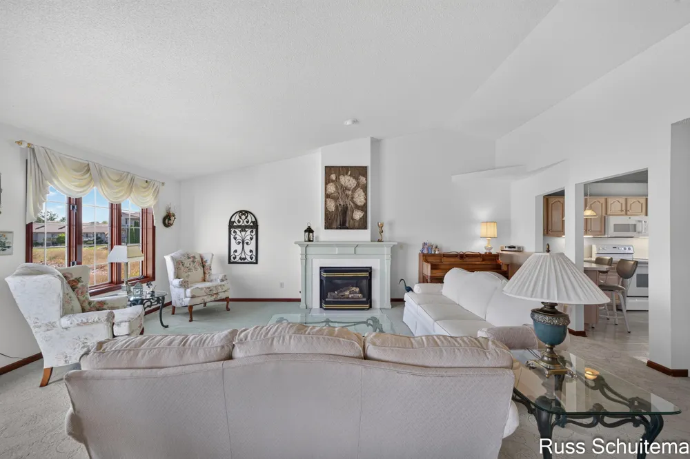 1682 W Harbour Towne Circle Muskegon City, MI 49441