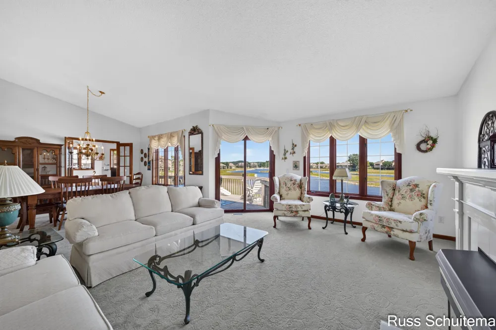 1682 W Harbour Towne Circle Muskegon City, MI 49441