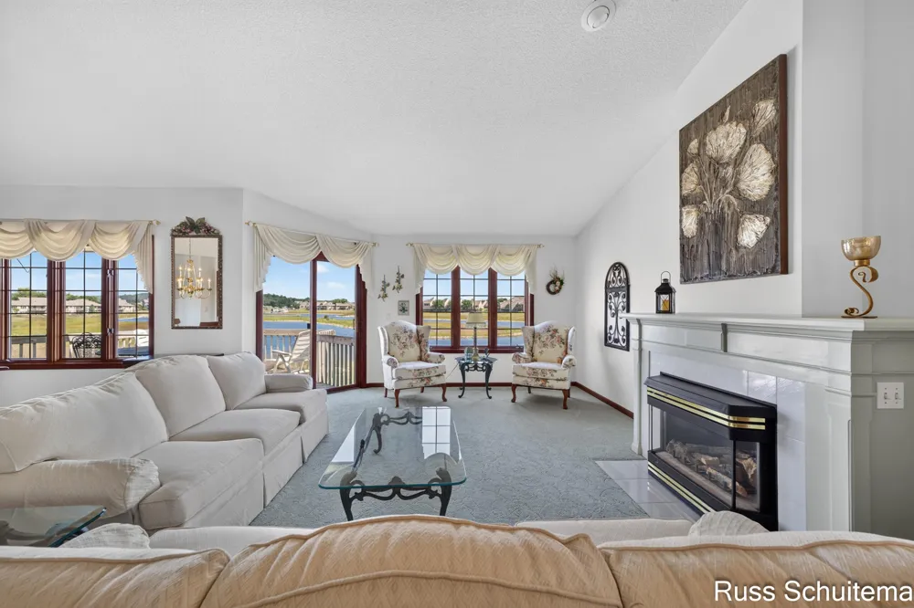 1682 W Harbour Towne Circle Muskegon City, MI 49441