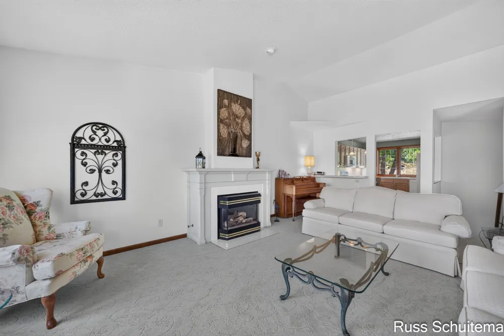 1682 W Harbour Towne Circle Muskegon City, MI 49441
