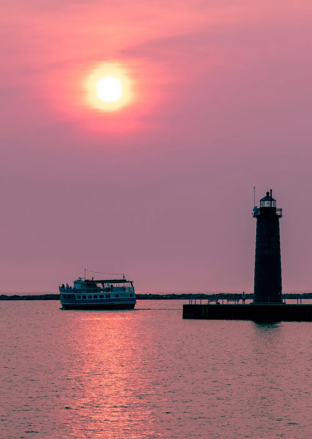 1682 W Harbour Towne Circle Muskegon City, MI 49441