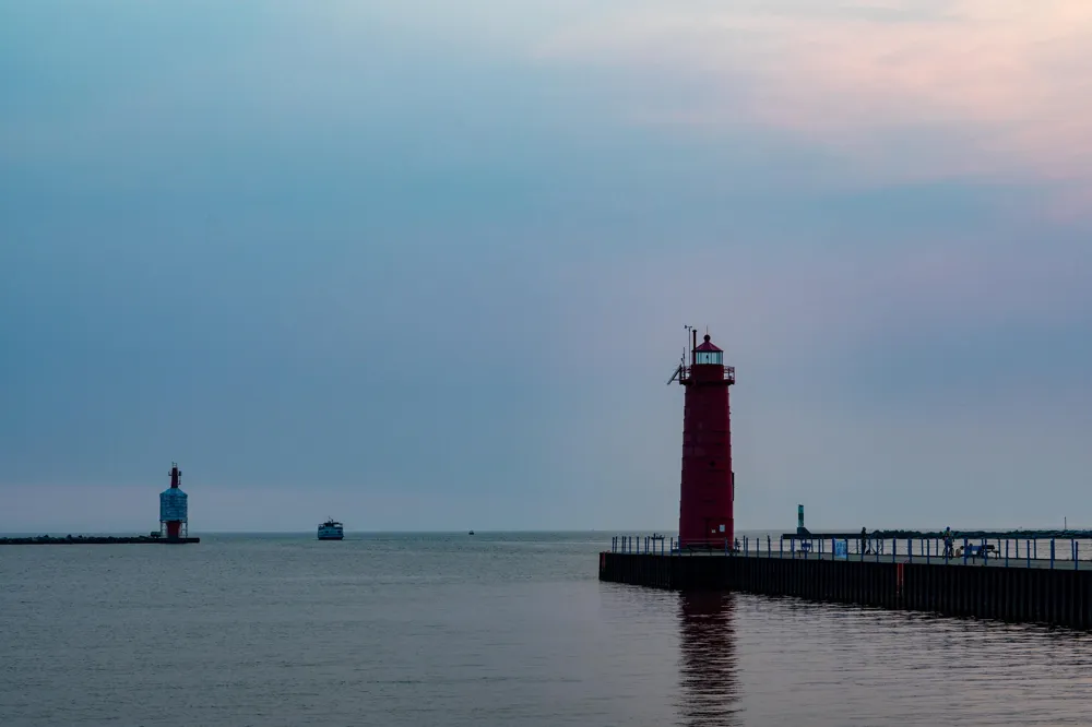 1682 W Harbour Towne Circle Muskegon City, MI 49441