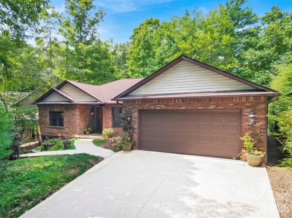 542 Soquili Drive Brevard, NC 28712