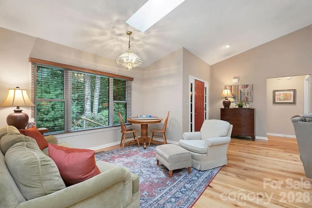 542 Soquili Drive Brevard, NC 28712