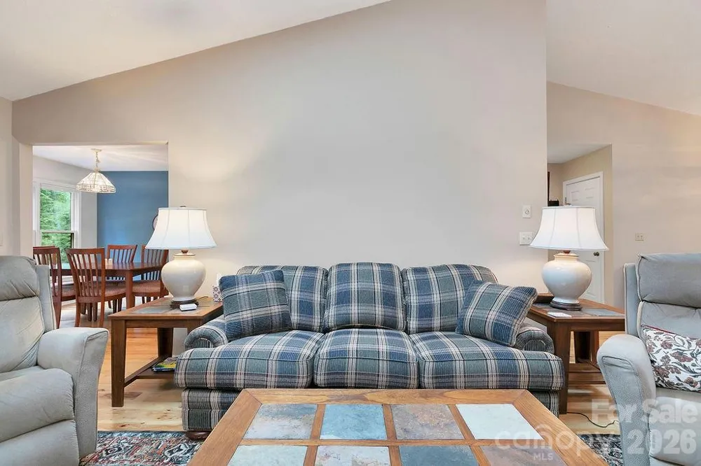 542 Soquili Drive Brevard, NC 28712