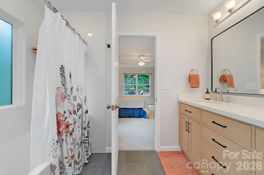 542 Soquili Drive Brevard, NC 28712