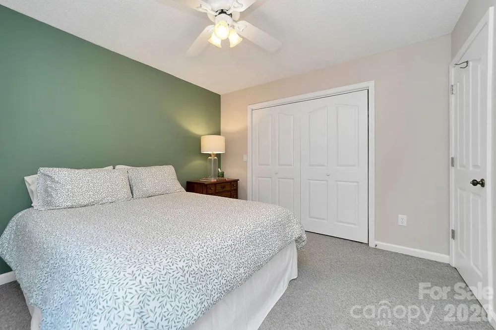 542 Soquili Drive Brevard, NC 28712