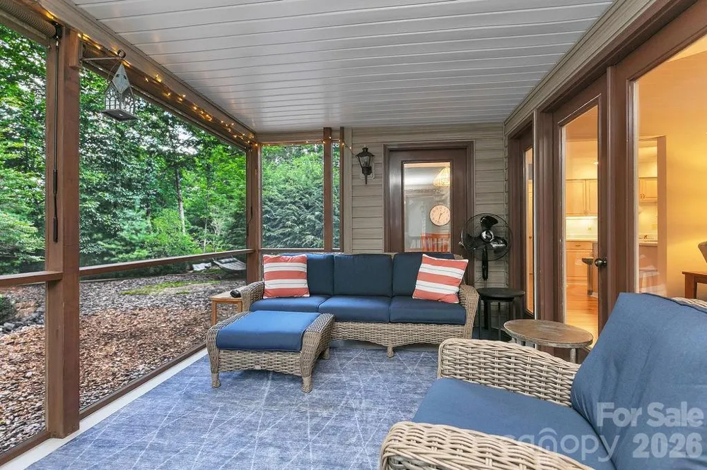 542 Soquili Drive Brevard, NC 28712