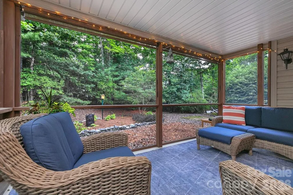 542 Soquili Drive Brevard, NC 28712