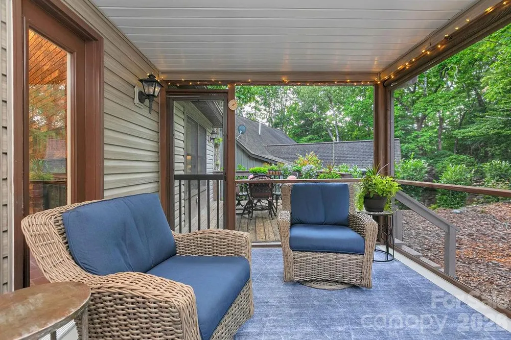 542 Soquili Drive Brevard, NC 28712