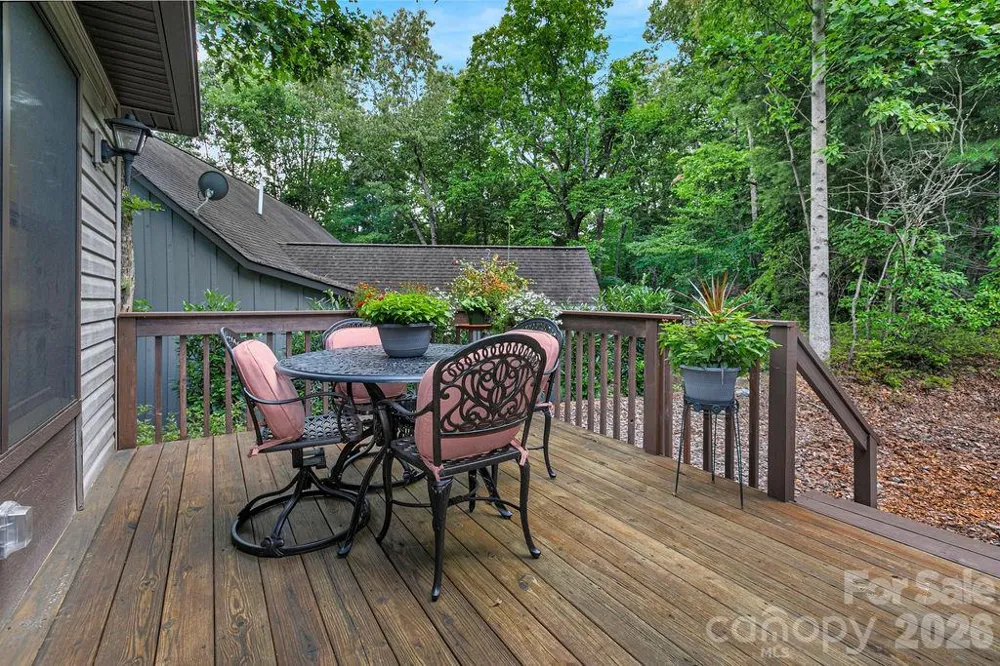 542 Soquili Drive Brevard, NC 28712