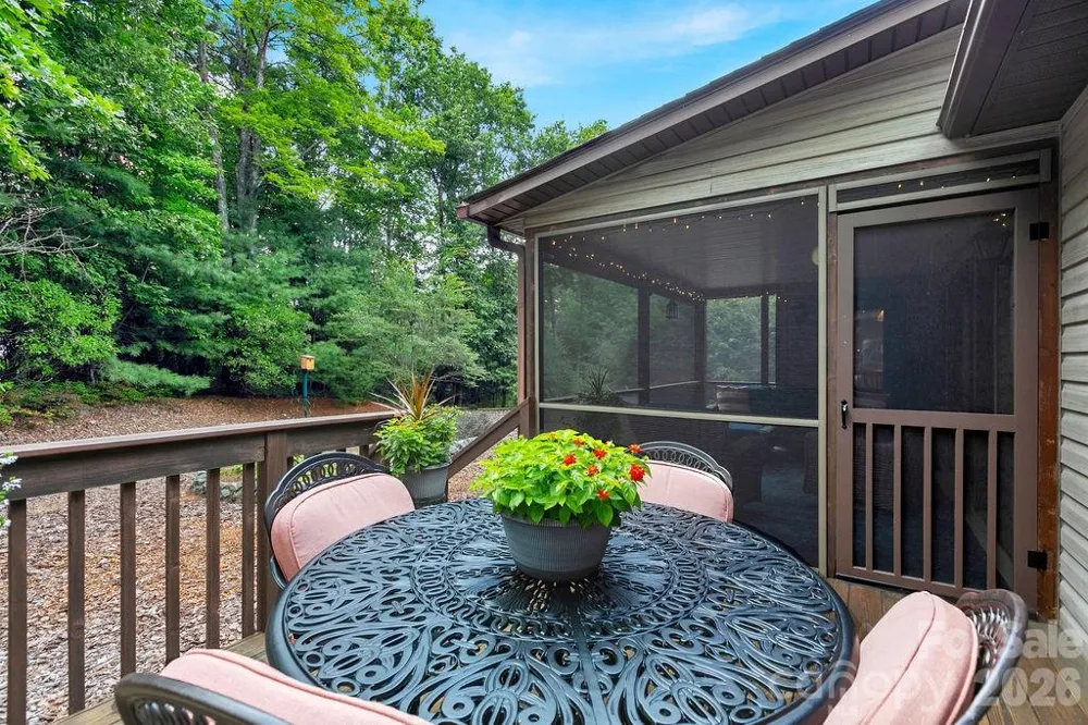 542 Soquili Drive Brevard, NC 28712