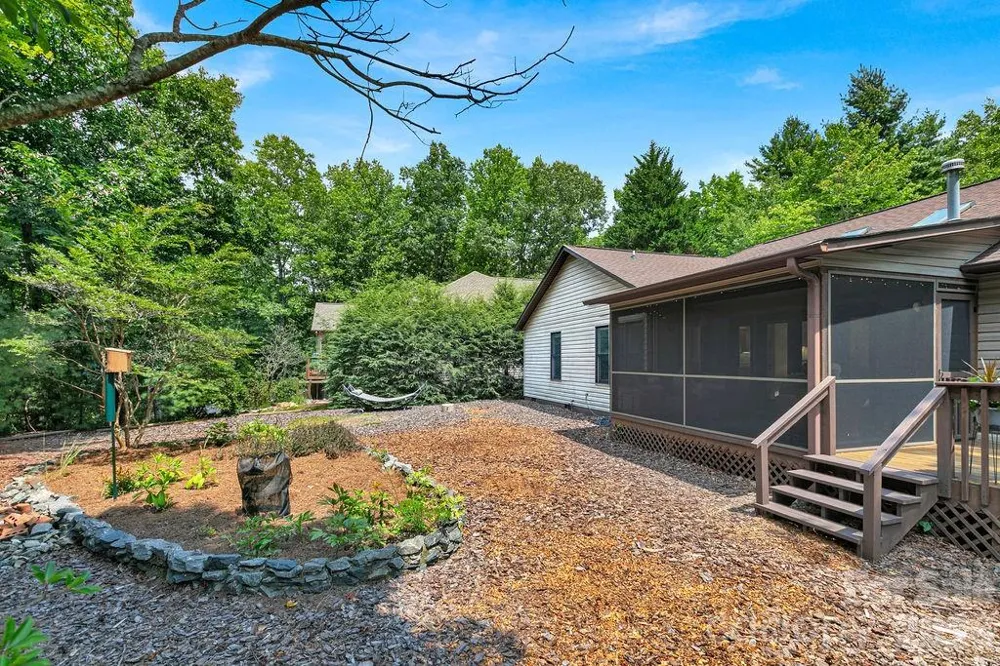 542 Soquili Drive Brevard, NC 28712