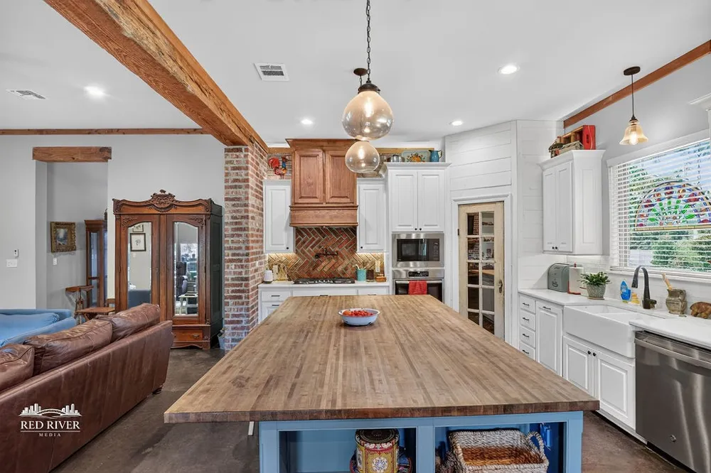 161 Ramsey Stonewall, LA 71078