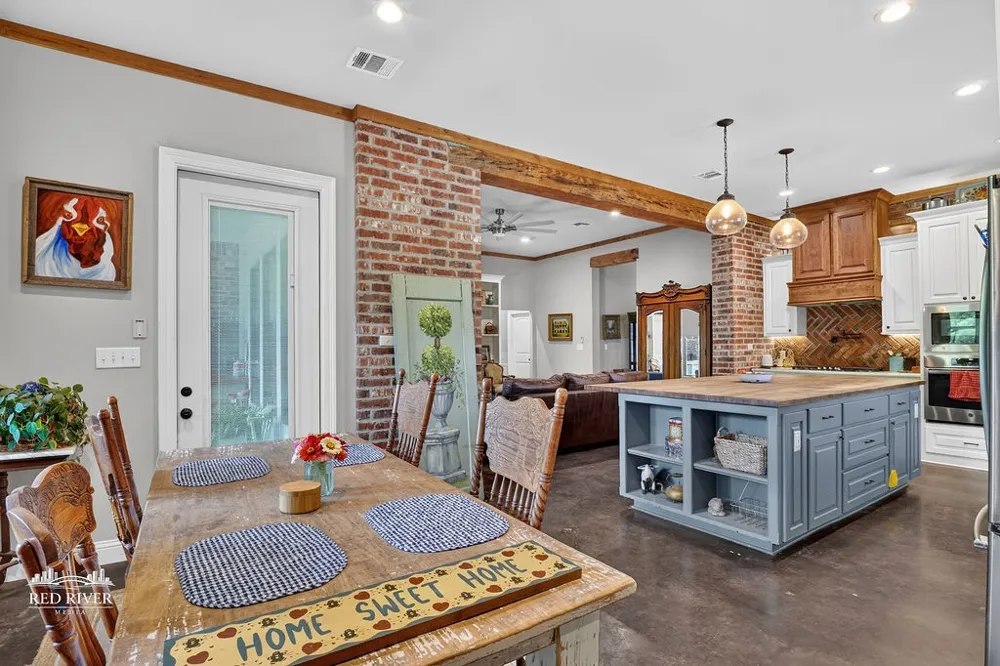 161 Ramsey Stonewall, LA 71078