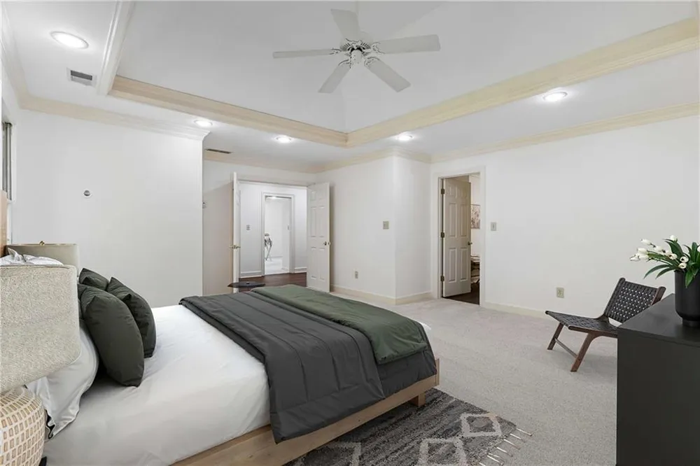 440 Greenlaurel Drive Sandy Springs, GA 30342