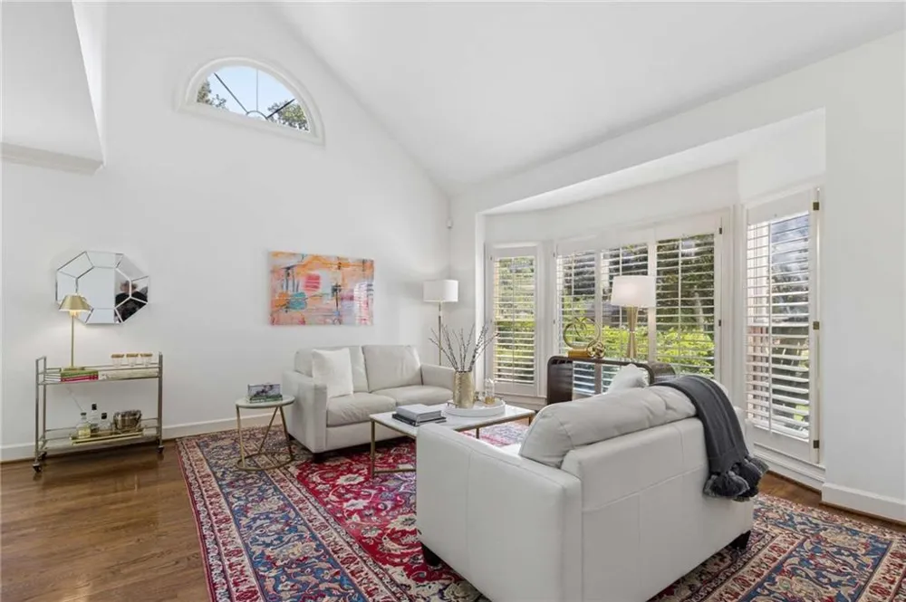 440 Greenlaurel Drive Sandy Springs, GA 30342