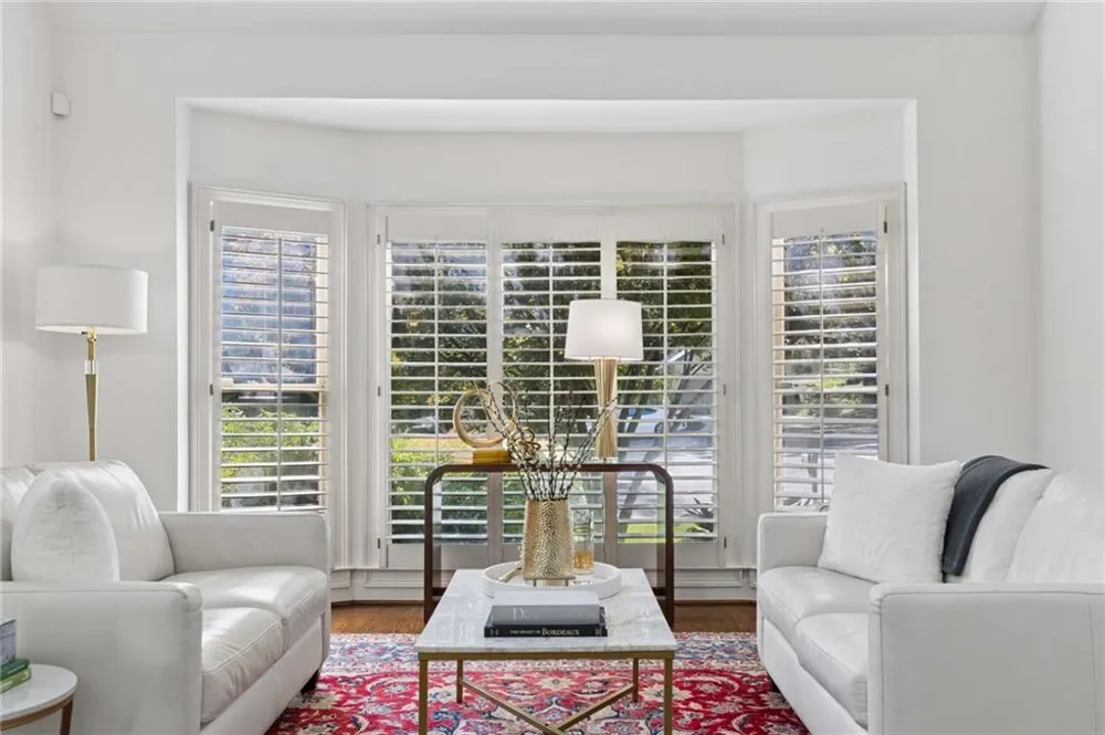 440 Greenlaurel Drive Sandy Springs, GA 30342